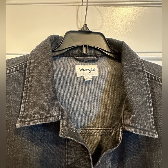 Women’s Girlfriend Black Denim Jacket size Large - new never worn! - Picture 3 of 5